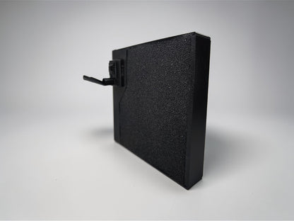 Aquakallax Konkav Matrix Rückwandfilter mit Aquael PAT MINI und schwarzer Filtermatte, seitliche Ansicht
