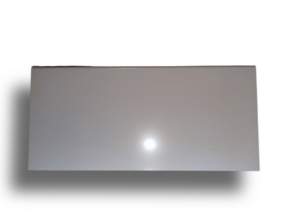 Weiße matte Aquakallax Kallax-Lichtblende Basic in gerader Frontansicht auf weißem Hintergrund
