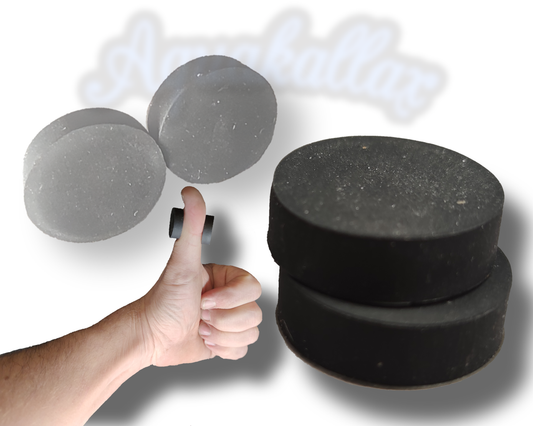 Aquakallax Megamagnet als schwarze runde Magnetpaar-Produktcollage mit mehreren Ansichten und einer Hand